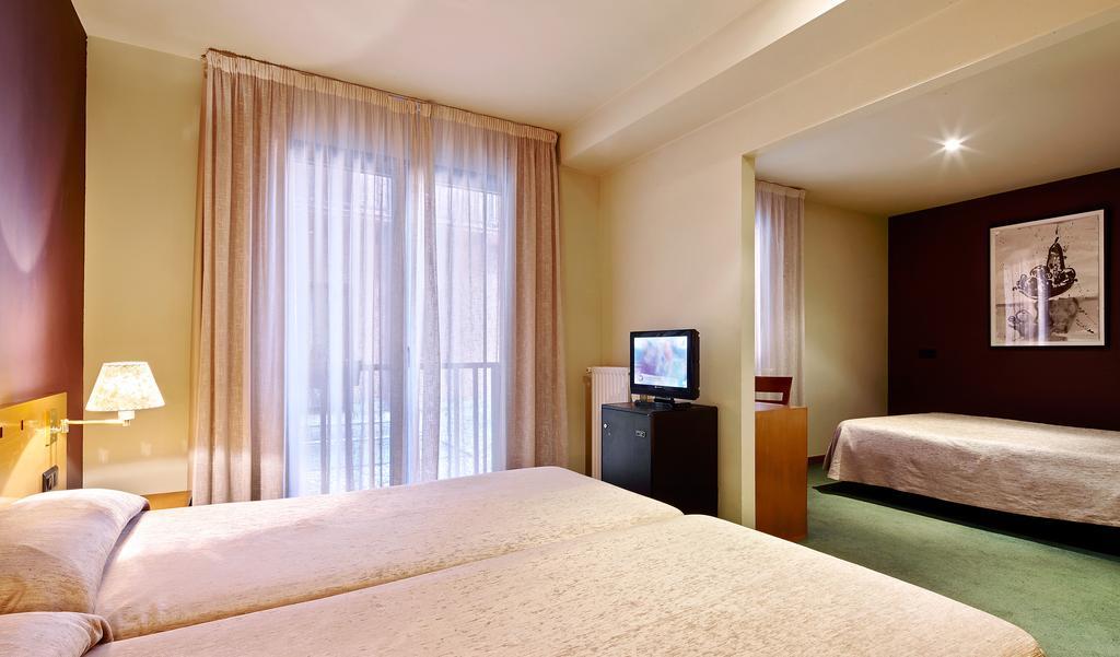Hotel Salvia D'Or Andorra la Vieja Habitación foto