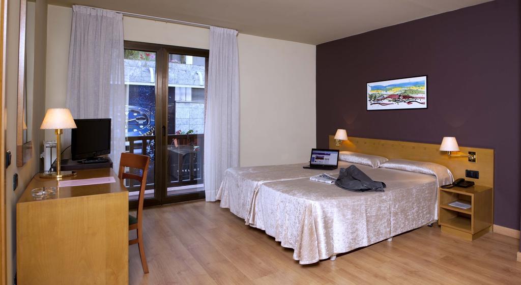 Hotel Salvia D'Or Andorra la Vieja Habitación foto